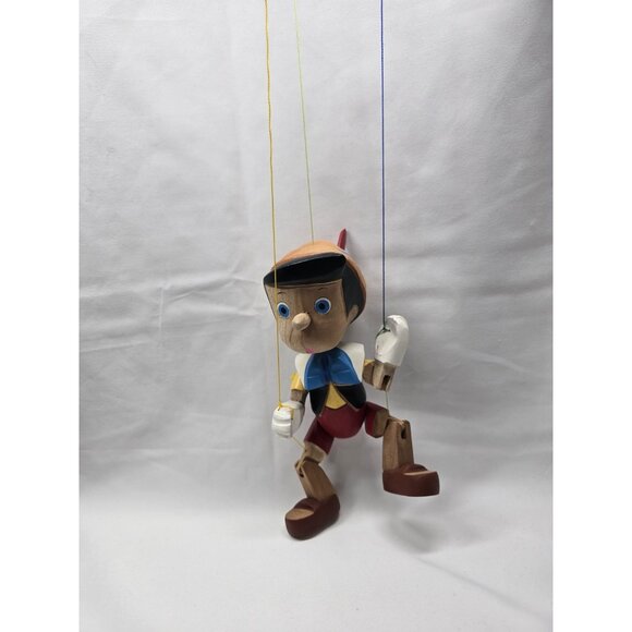 Pinocchio wooden doll Hand Carved and Painted With Puppet Strings 7" Tall-Signed - Picture 4 of 15